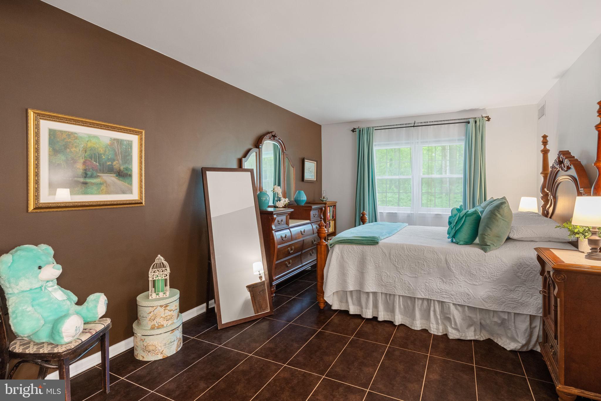 BURKE COVE - Residential