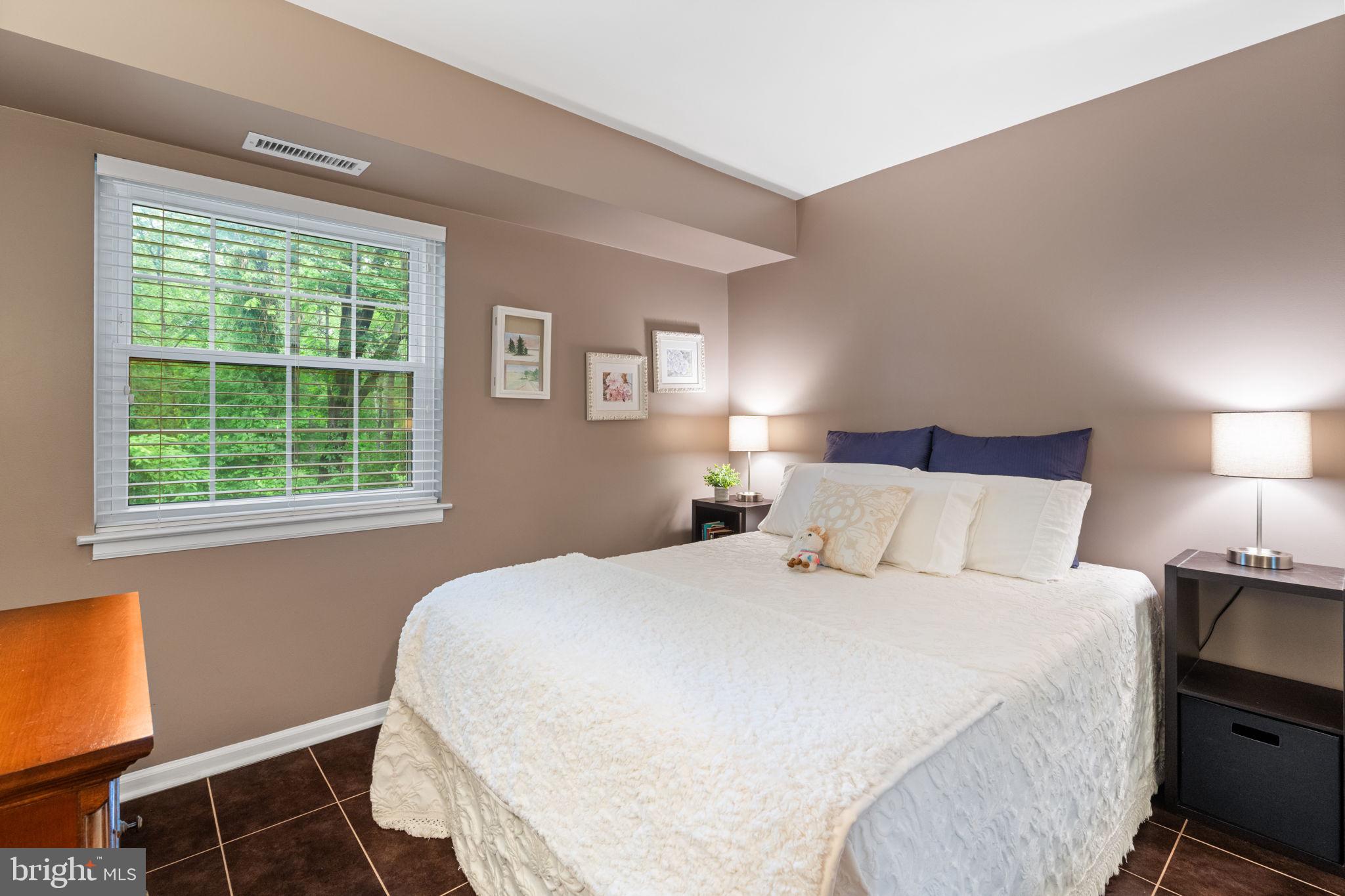 BURKE COVE - Residential