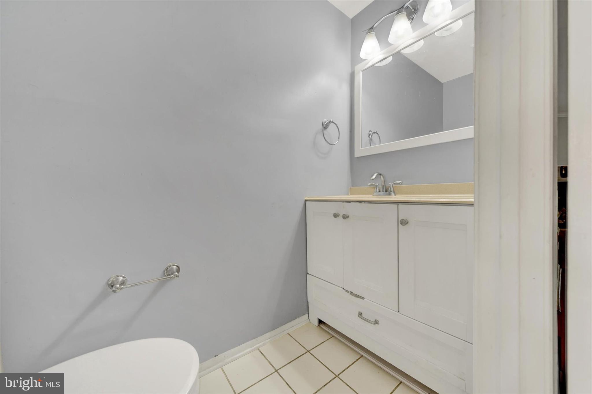 LAKES AT STANSBURY SHORE - Residential