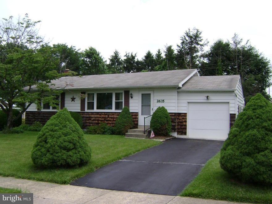 AFFORDABLE PENN MANOR RANCH.  3 BEDROOM, 1.5 BATH, NATURAL GAS HEAT, CENTRAL AIR, REPLACEMENT WINDOWS, FINISHED BASEMENT, 1 CAR GARAGE AND A FENCED REAR YARD.  WOULD MAKE A PERFECT STARTER OR DOWNSIZER HOME.