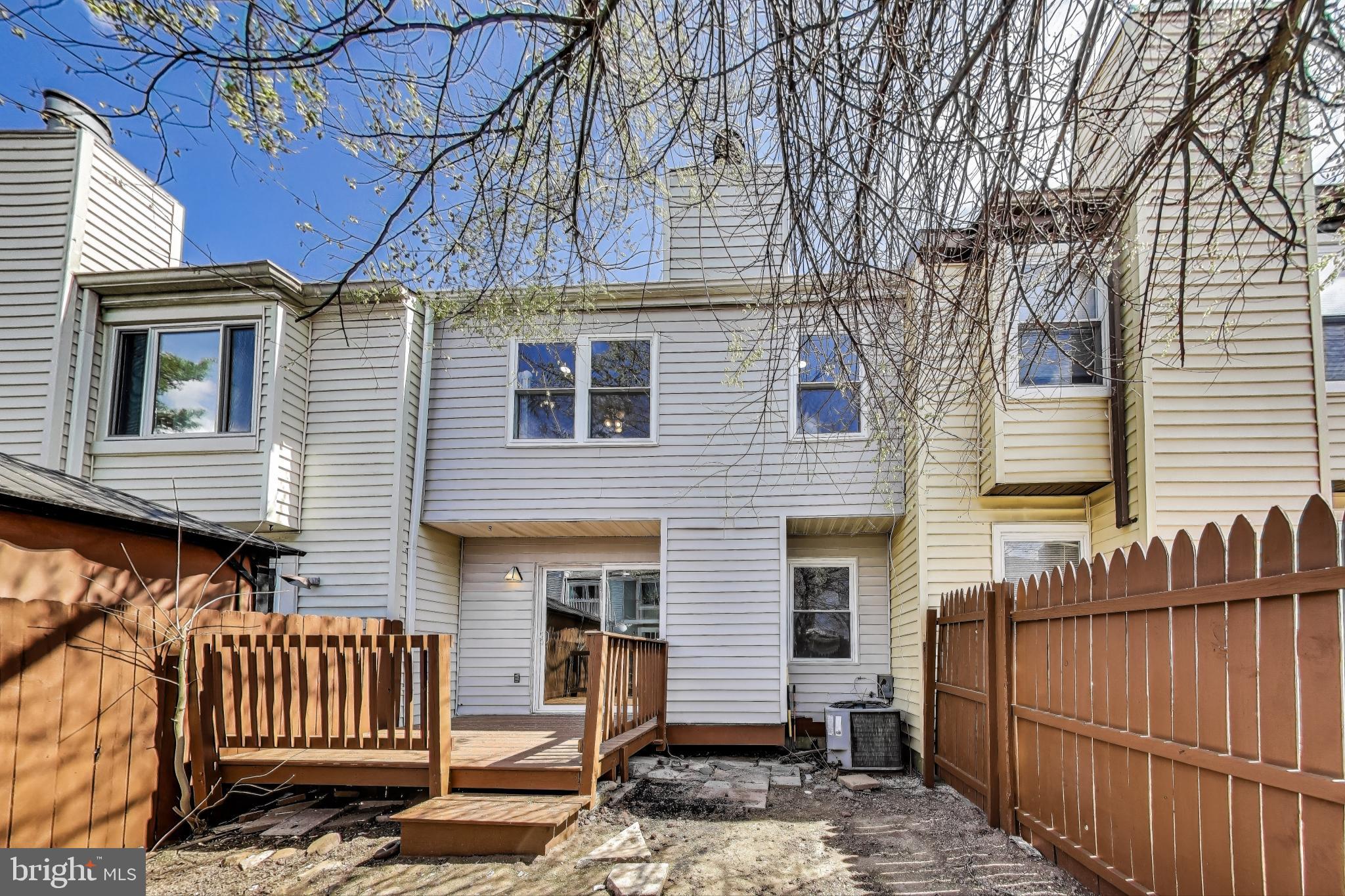 SUMMERHILL - Residential Lease