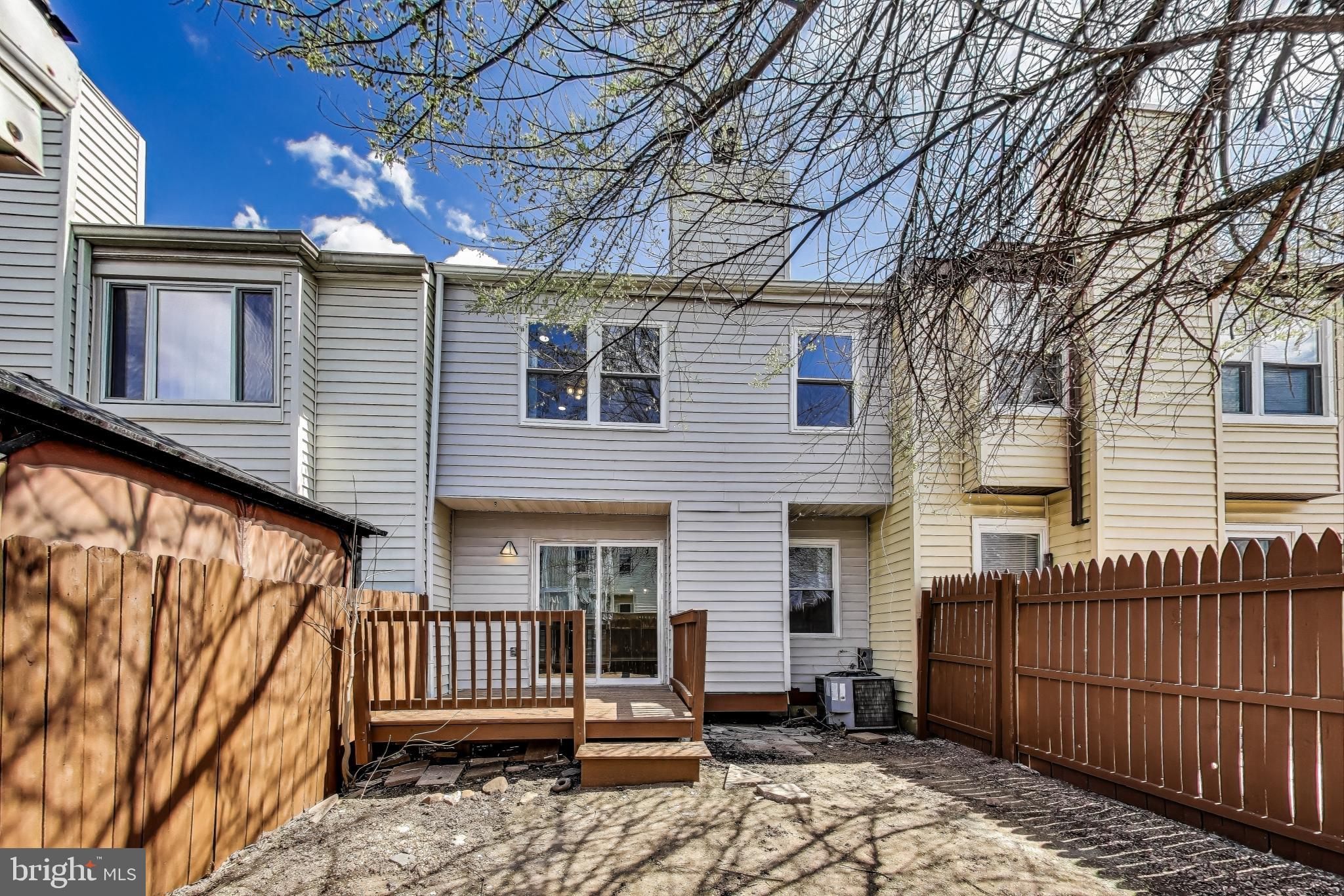 SUMMERHILL - Residential Lease