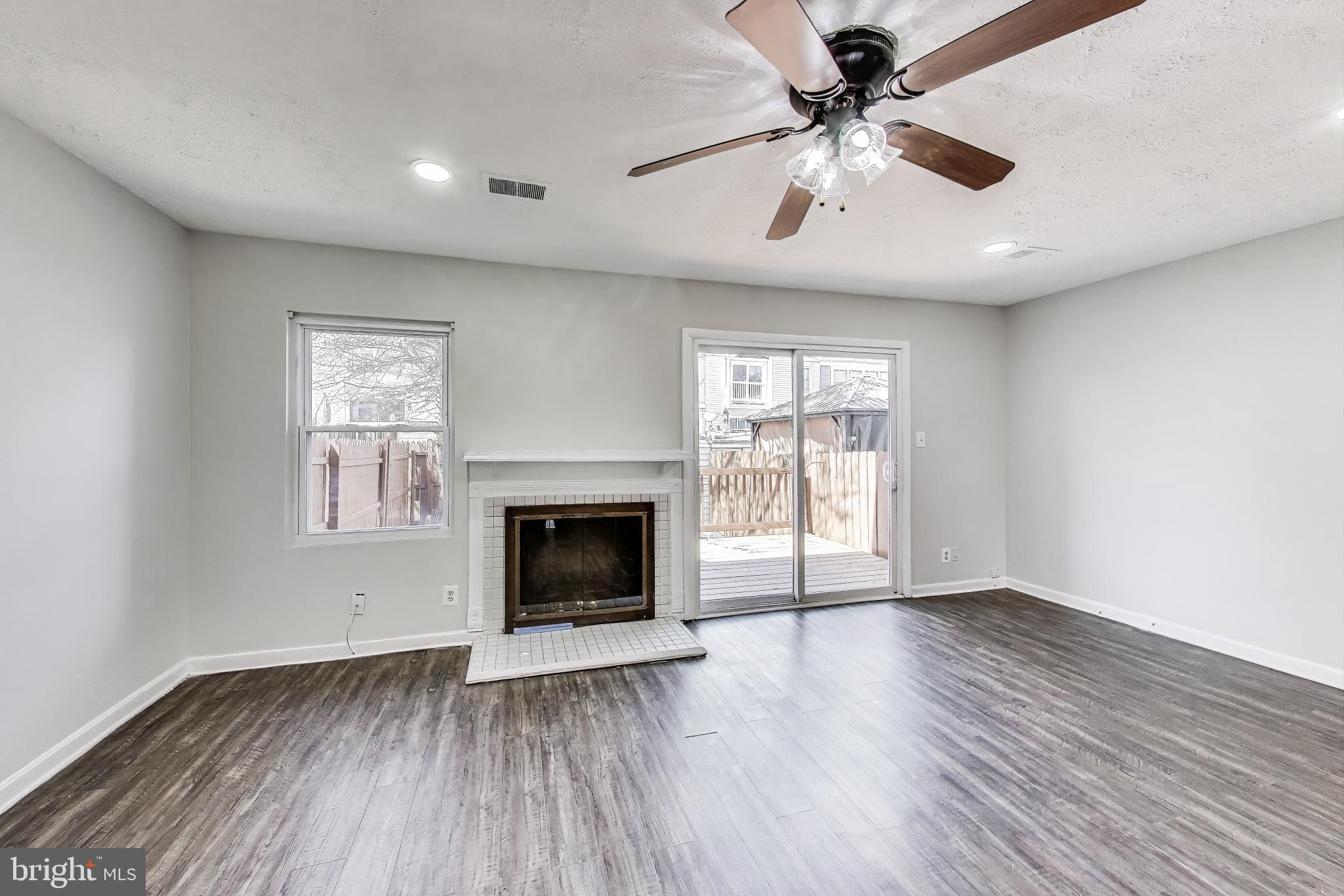 SUMMERHILL - Residential Lease