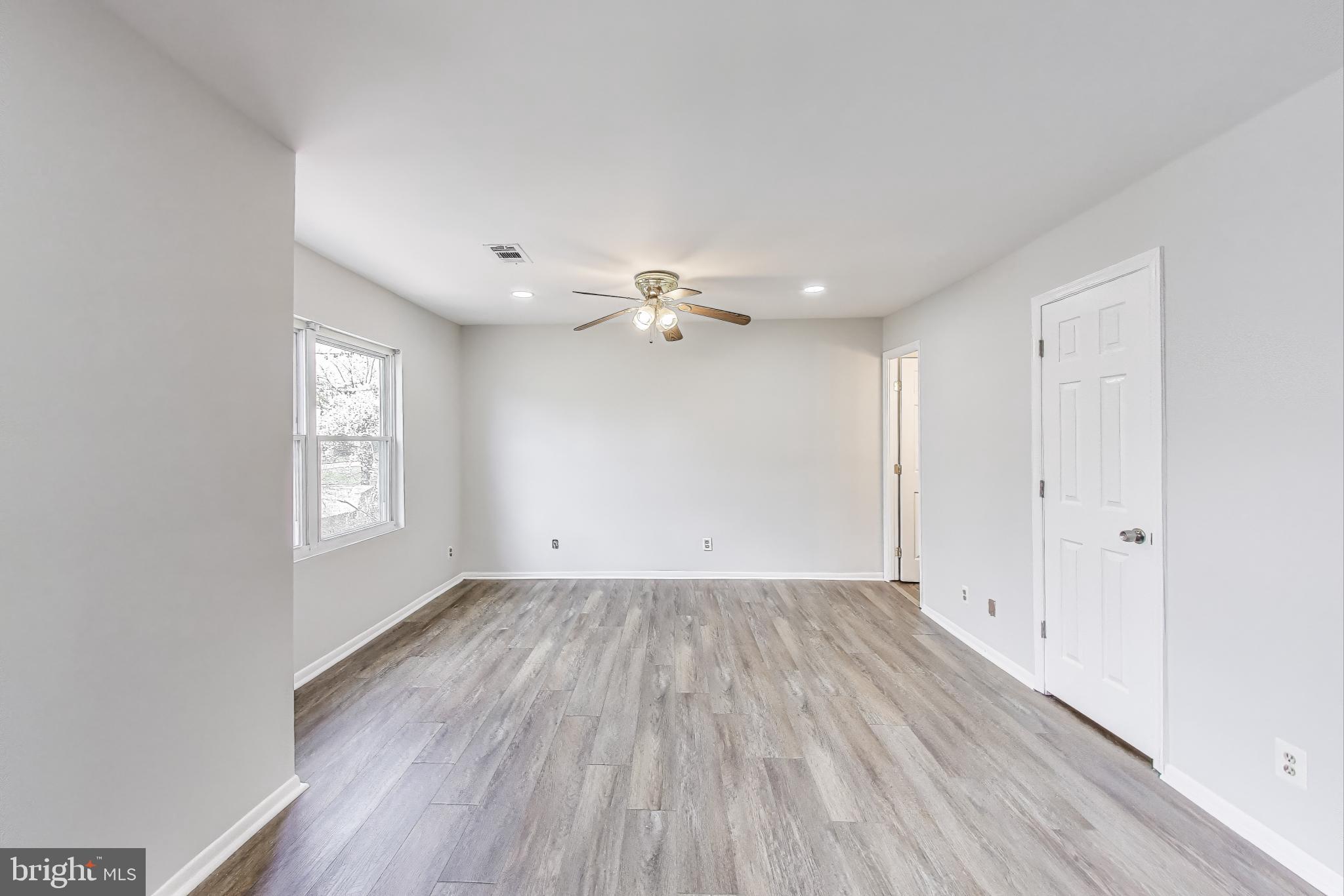 SUMMERHILL - Residential Lease