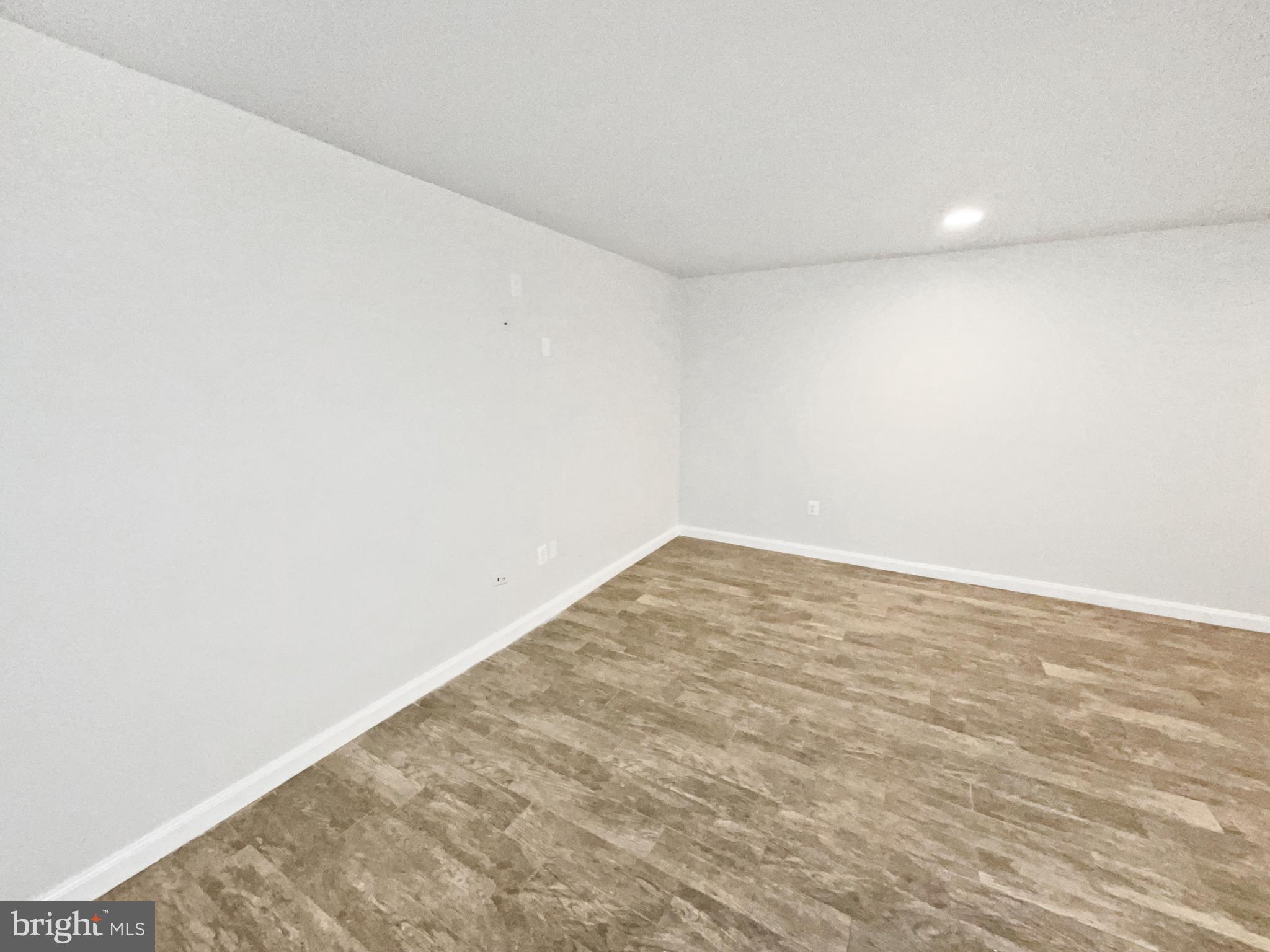 WOODLAND GROVE - Residential