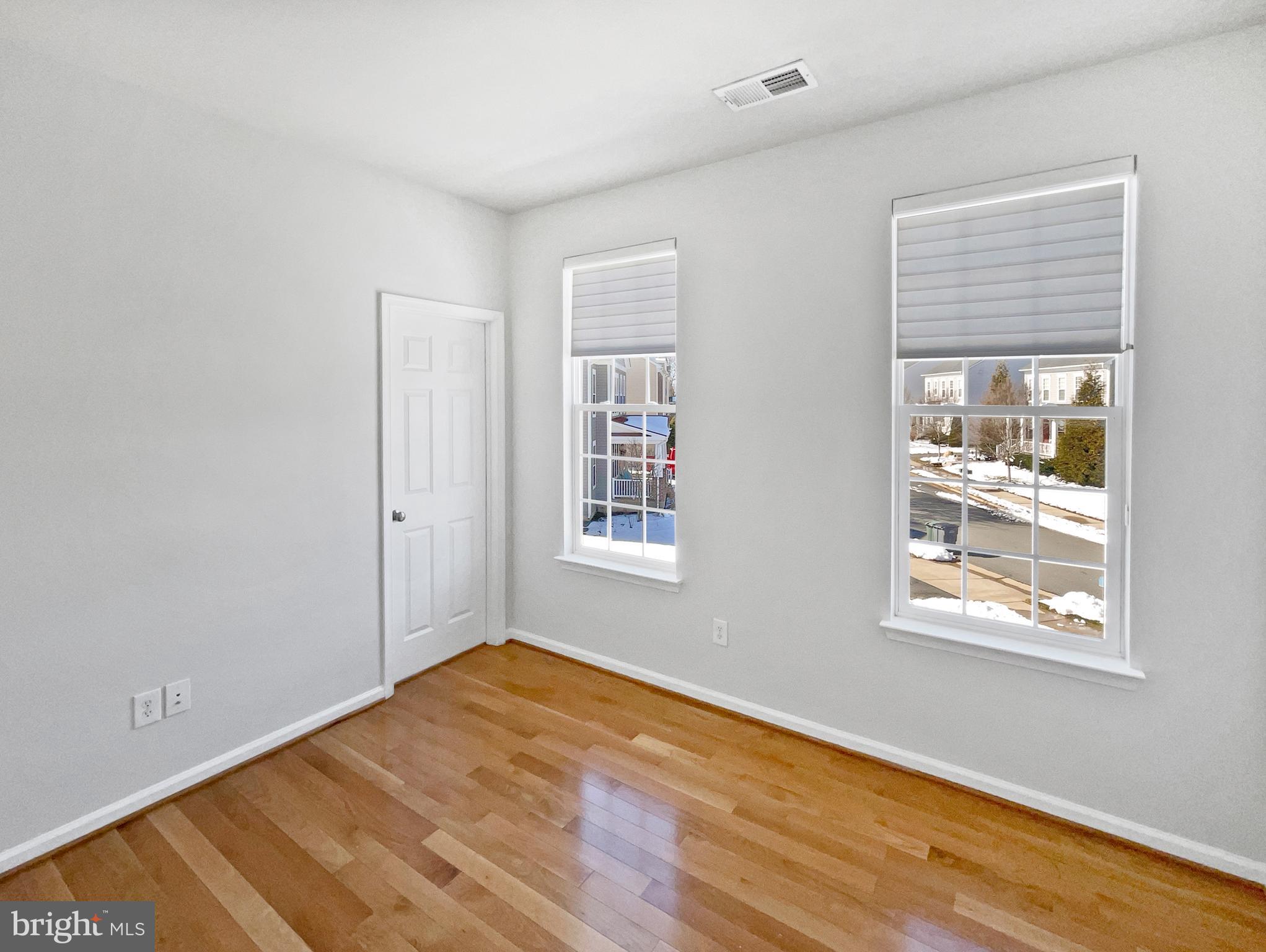 WOODLAND GROVE - Residential