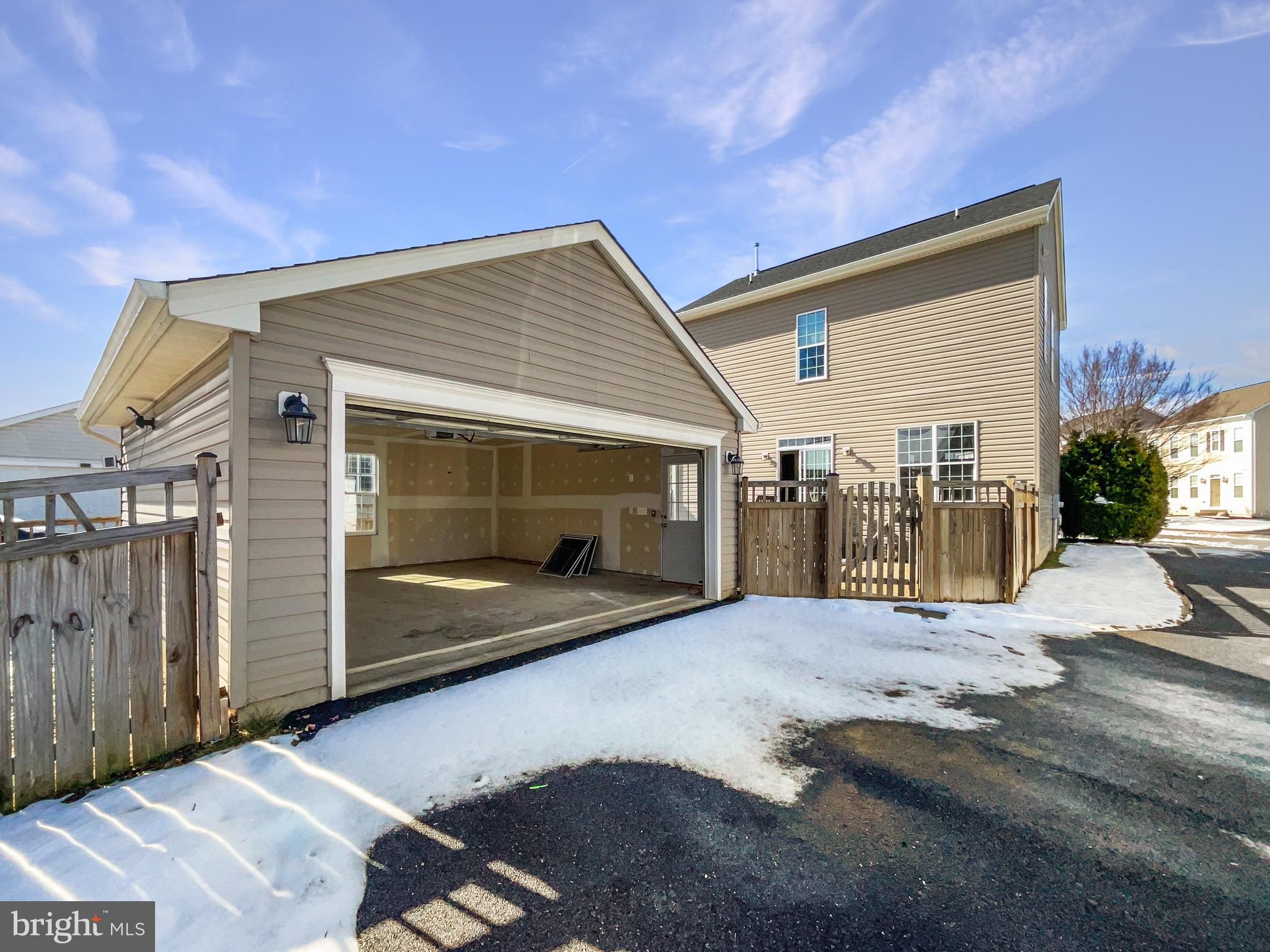 WOODLAND GROVE - Residential