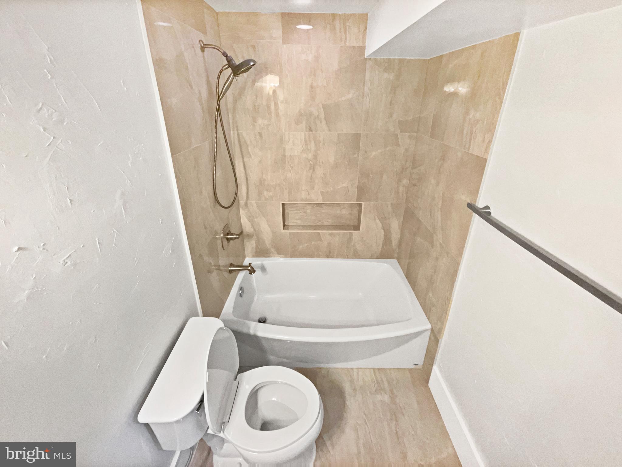 WOODLAND GROVE - Residential