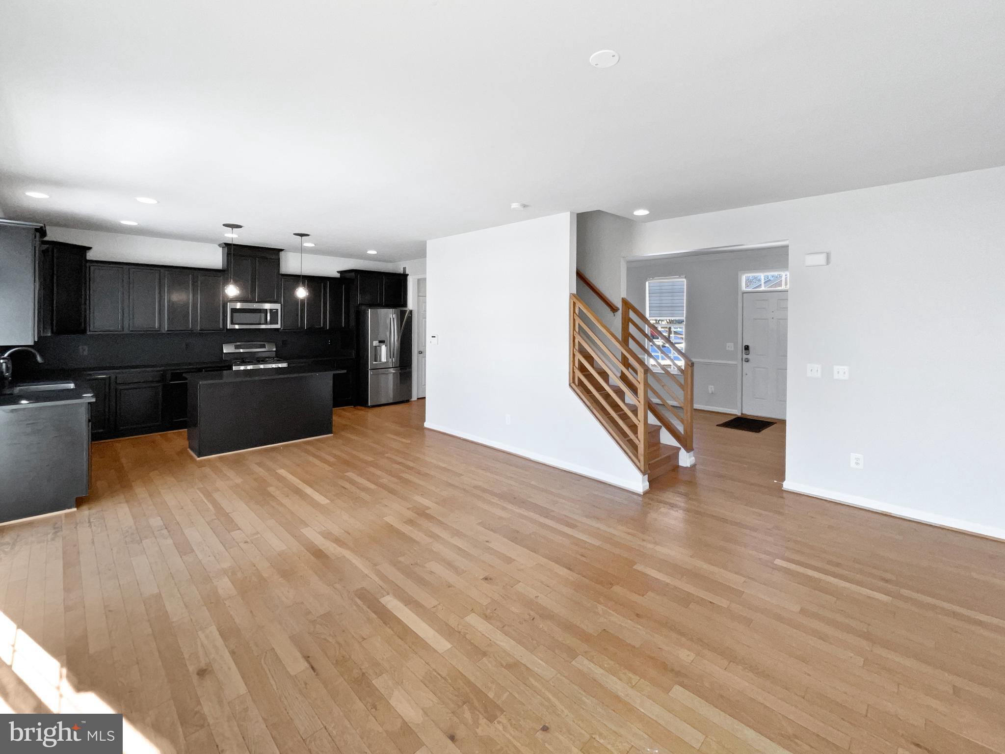 WOODLAND GROVE - Residential