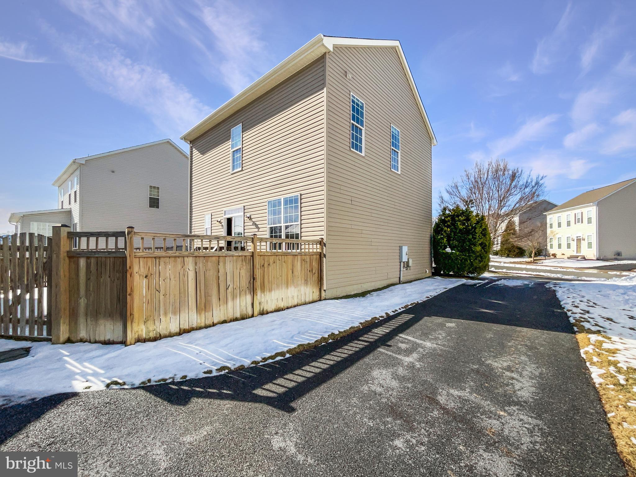 WOODLAND GROVE - Residential