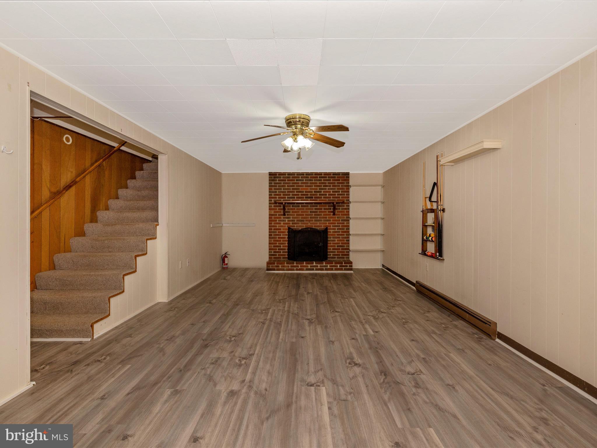 MAPLE RIDGE - Residential