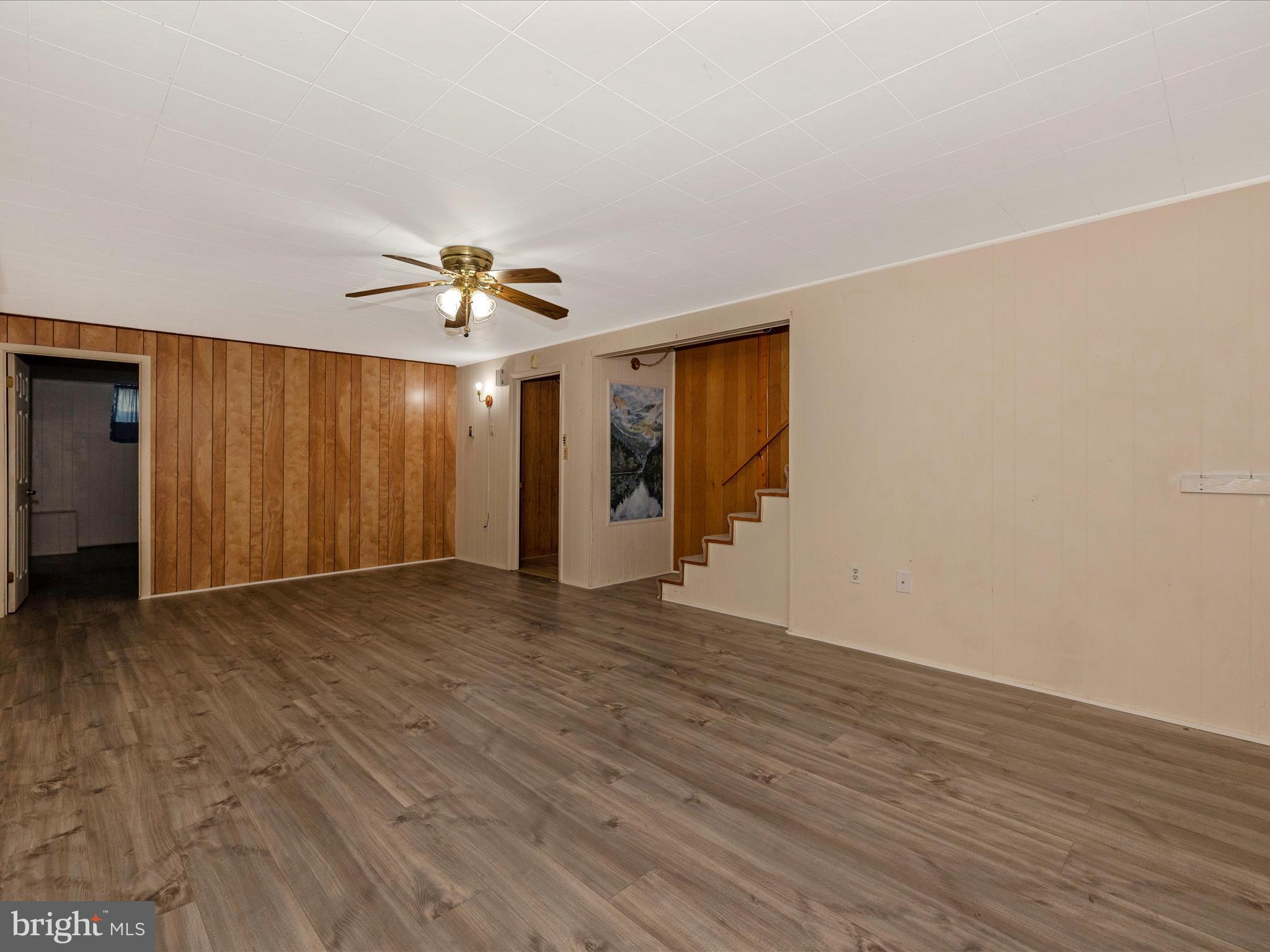 MAPLE RIDGE - Residential