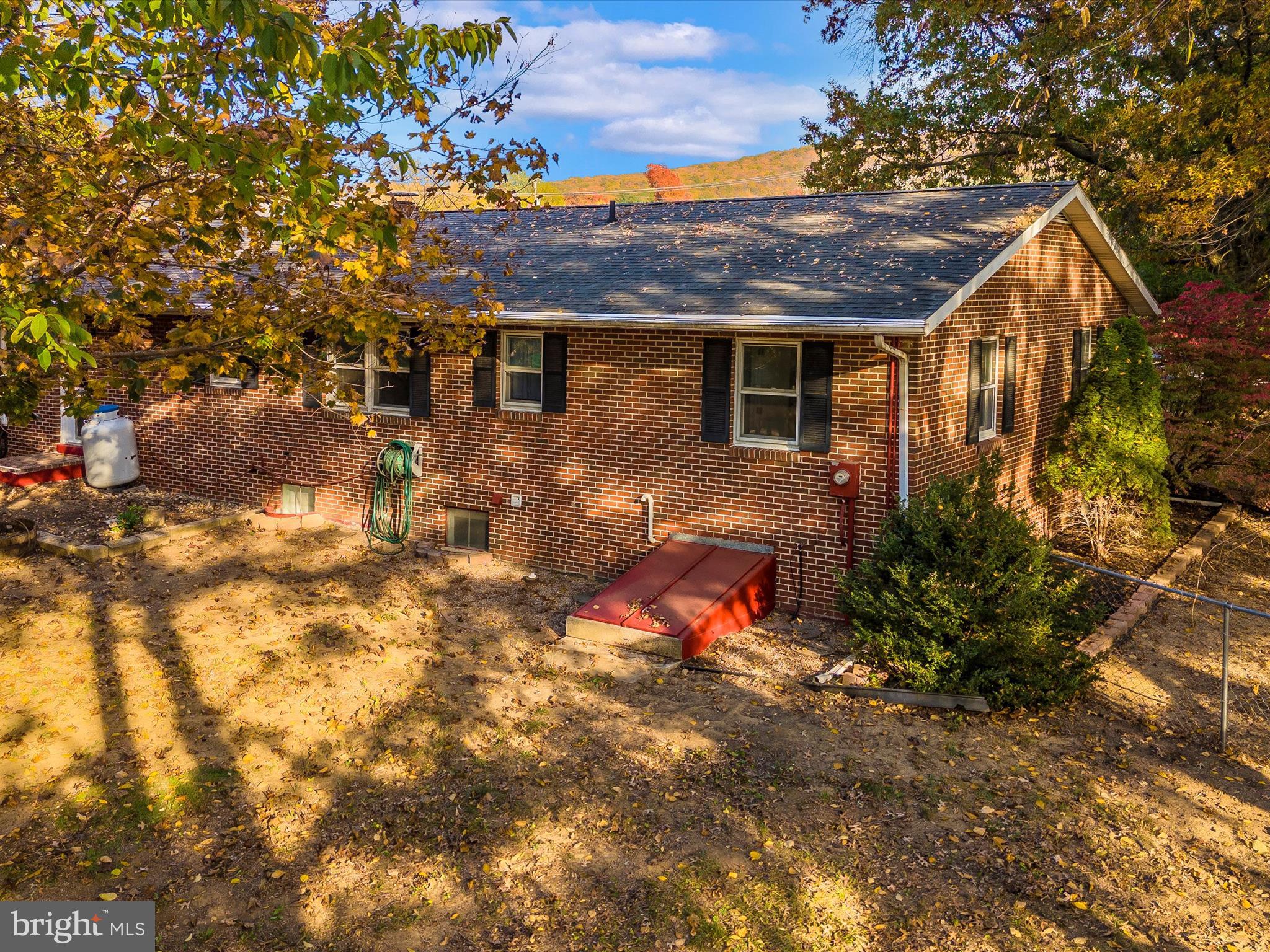 MAPLE RIDGE - Residential