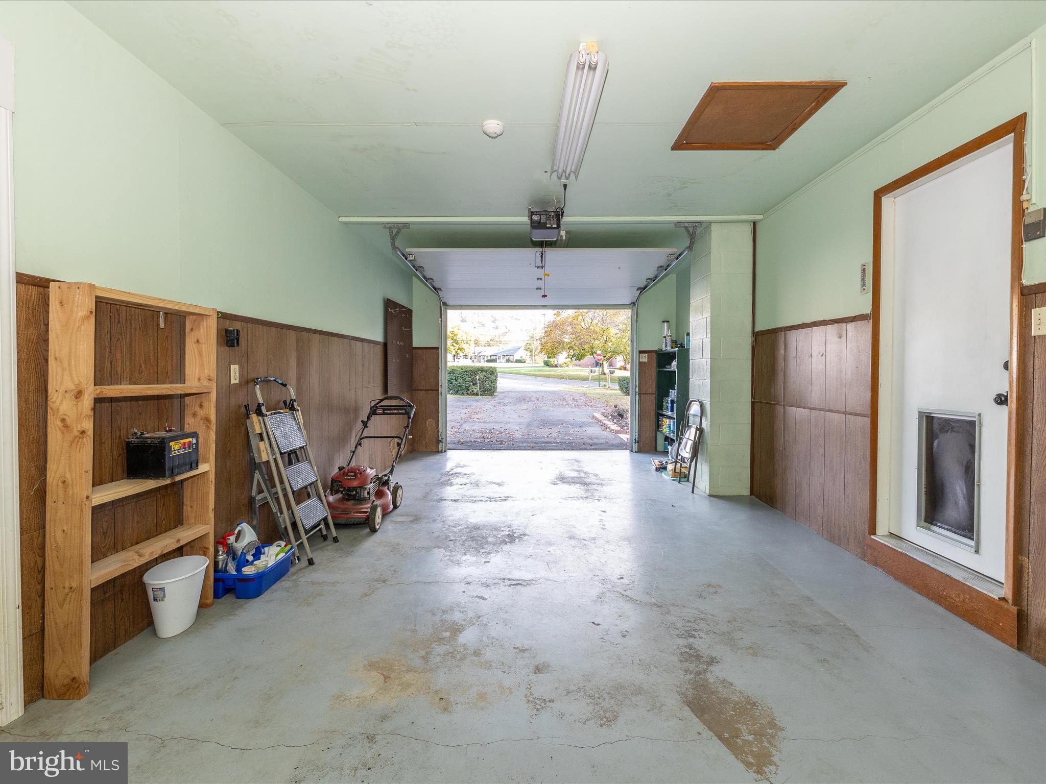 MAPLE RIDGE - Residential