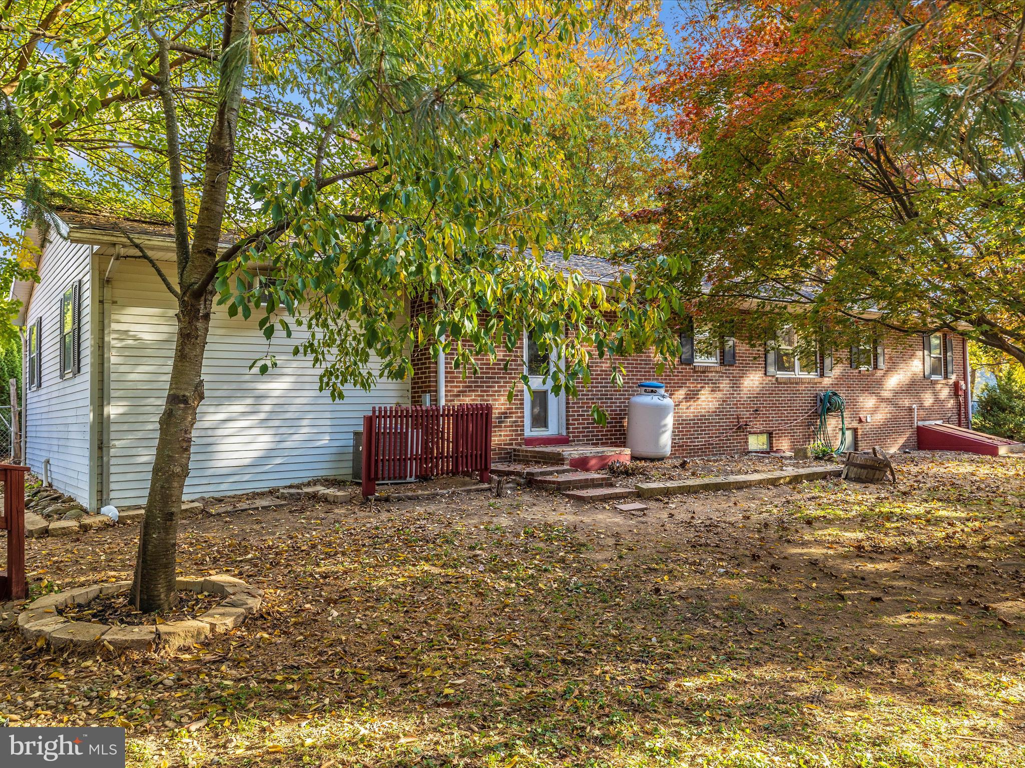 MAPLE RIDGE - Residential