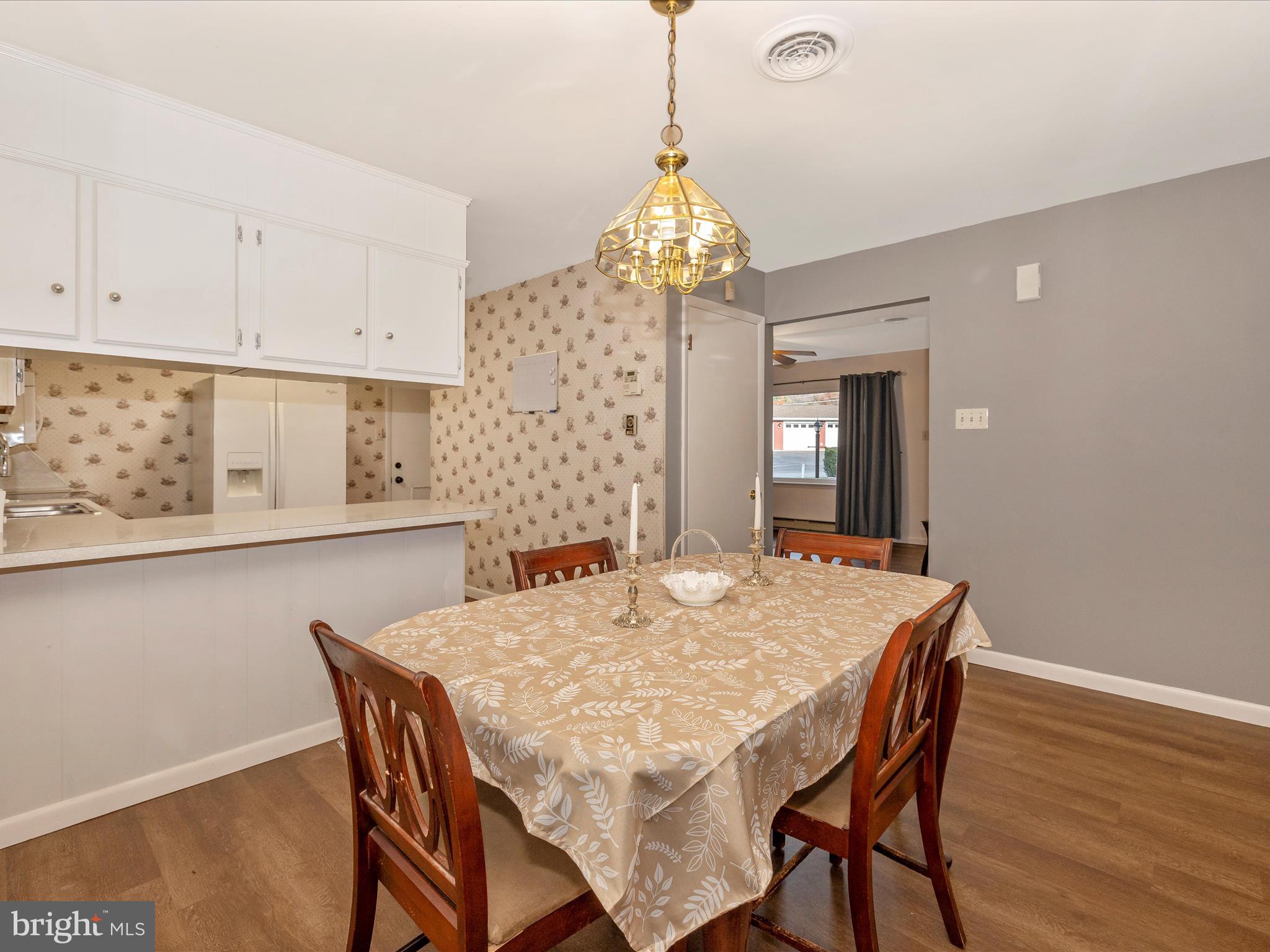 MAPLE RIDGE - Residential