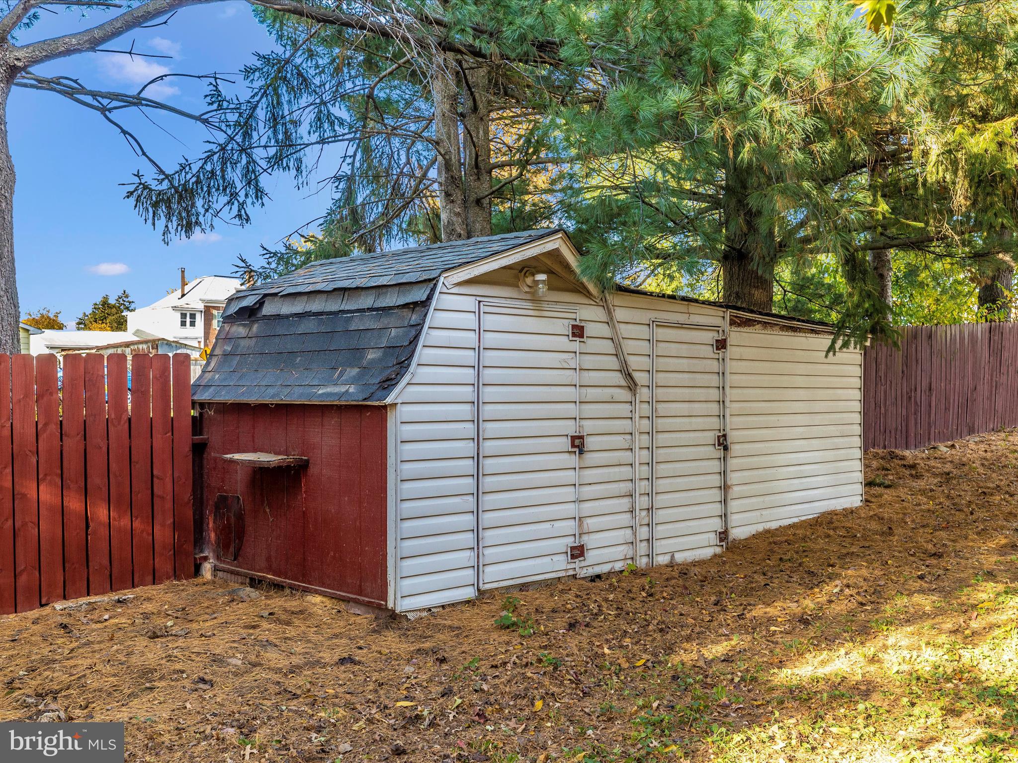 MAPLE RIDGE - Residential