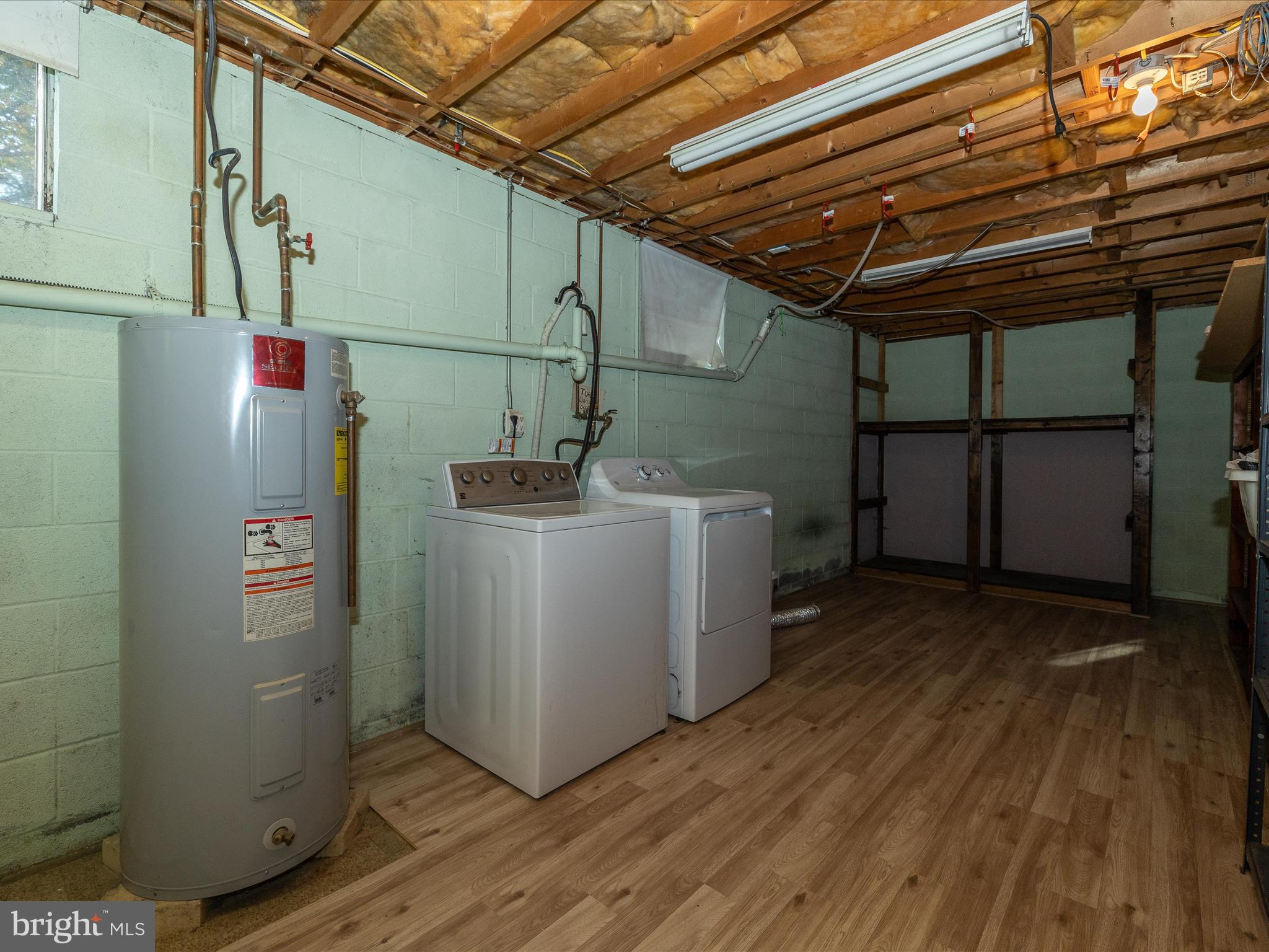 MAPLE RIDGE - Residential