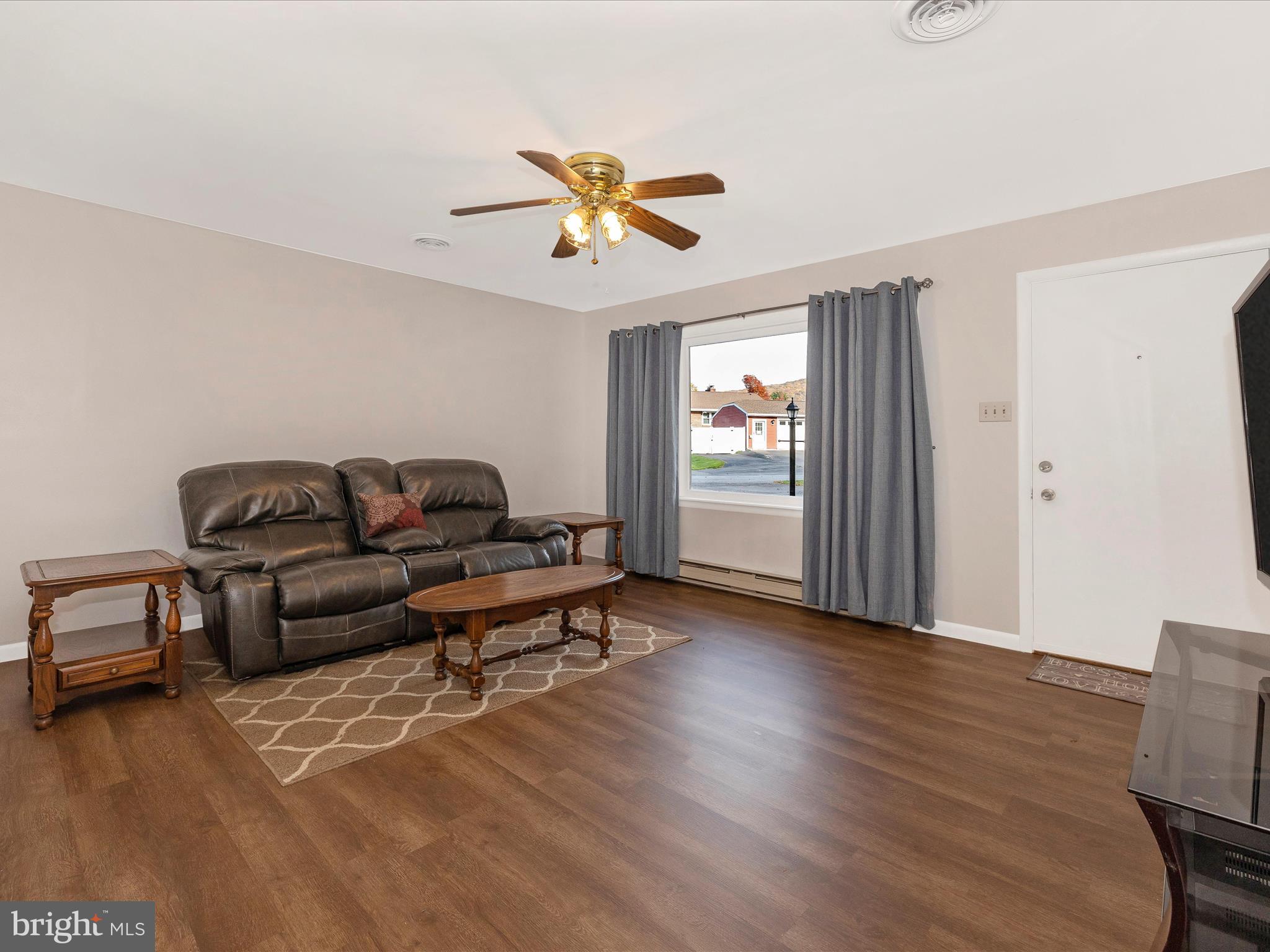 MAPLE RIDGE - Residential