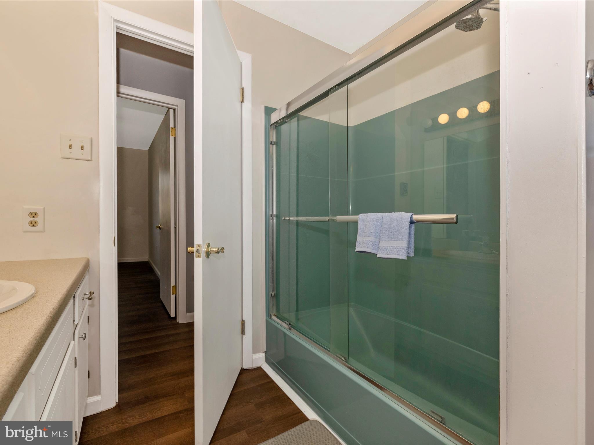 MAPLE RIDGE - Residential