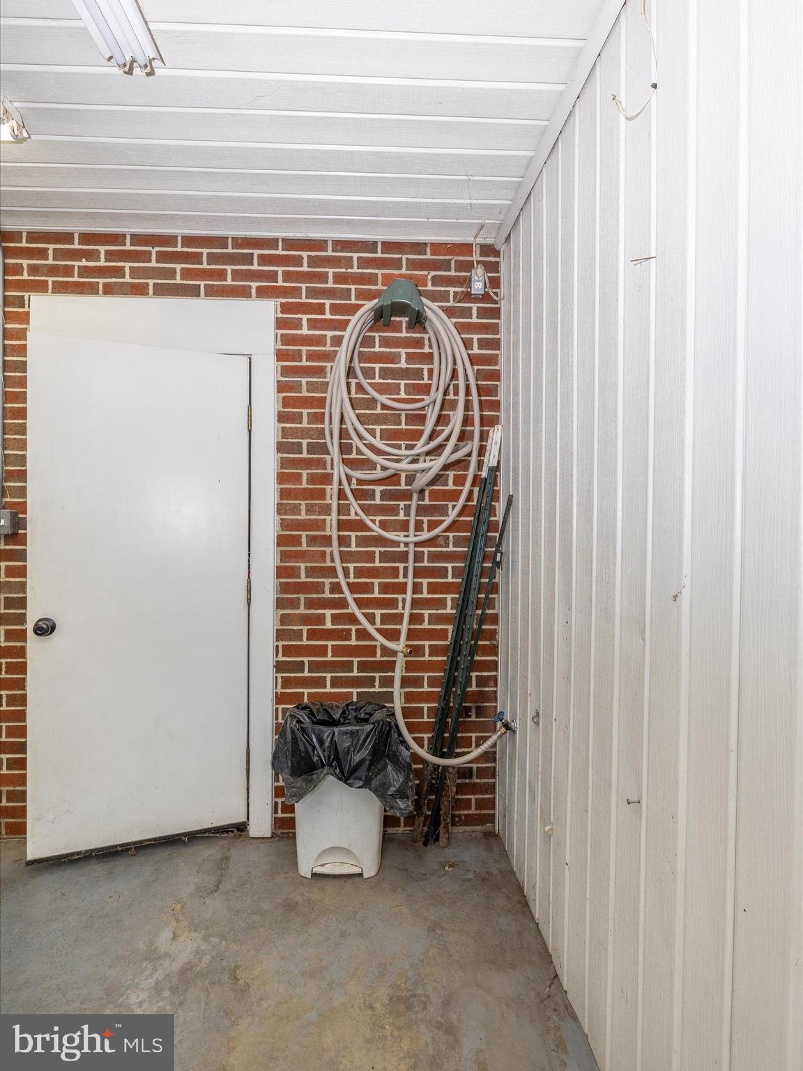 MAPLE RIDGE - Residential