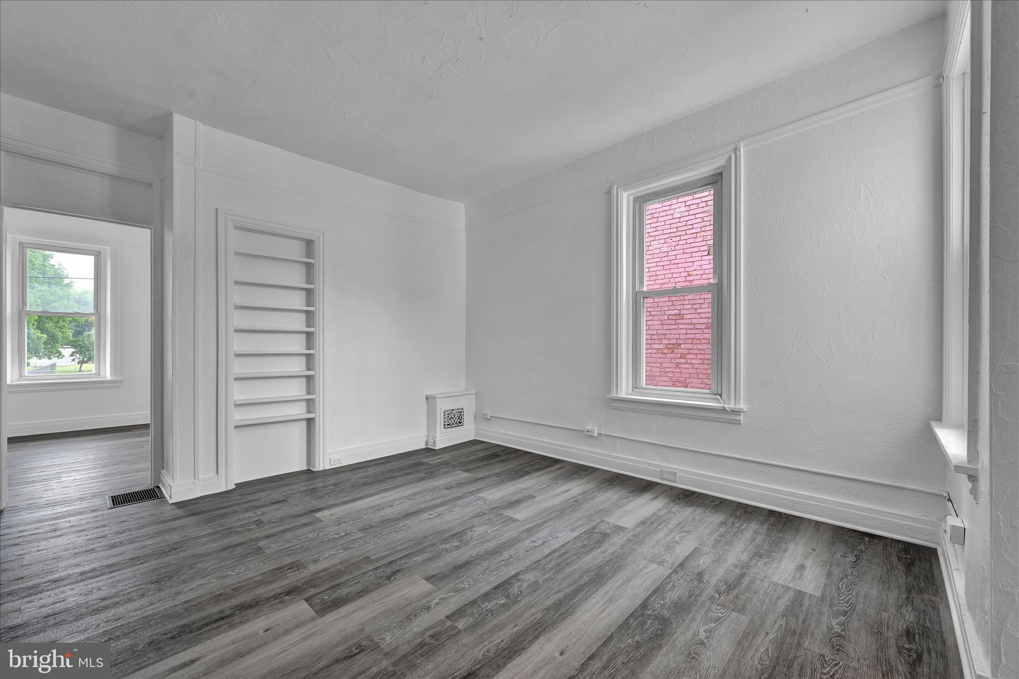 1127 WALNUT STREET