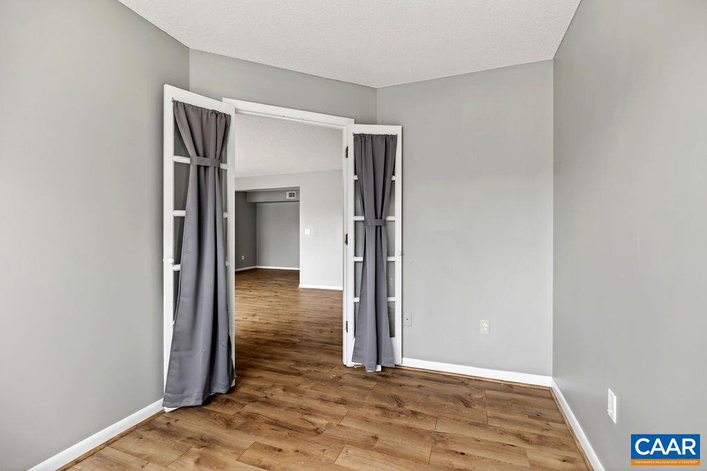 VILLAGE PLACE - Residential