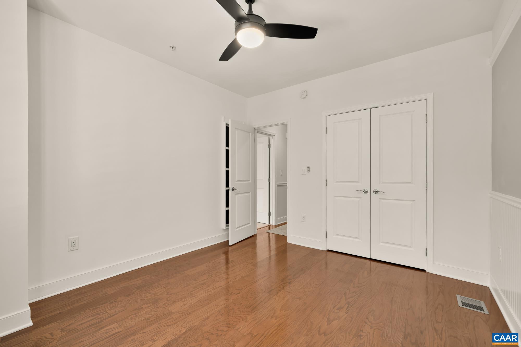 VILLAGE PLACE - Residential