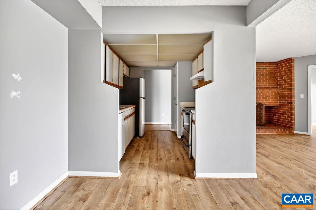 VILLAGE PLACE - Residential