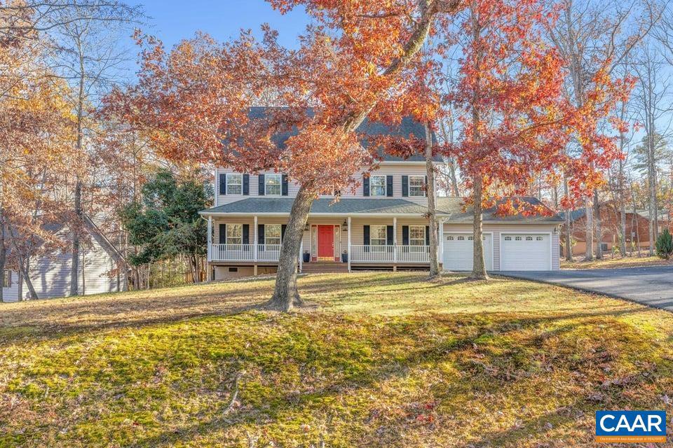 LAKE MONTICELLO - Residential