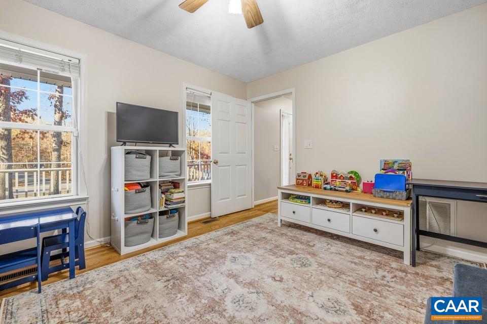 LAKE MONTICELLO - Residential