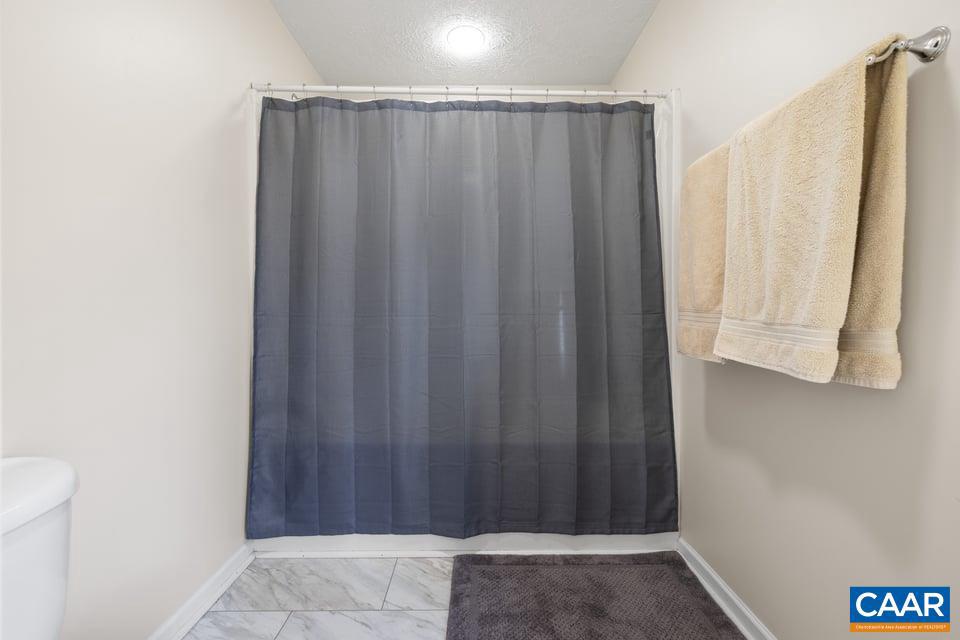 LAKE MONTICELLO - Residential