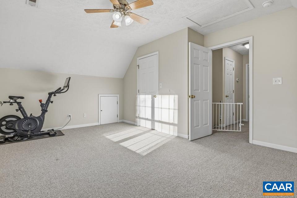 LAKE MONTICELLO - Residential