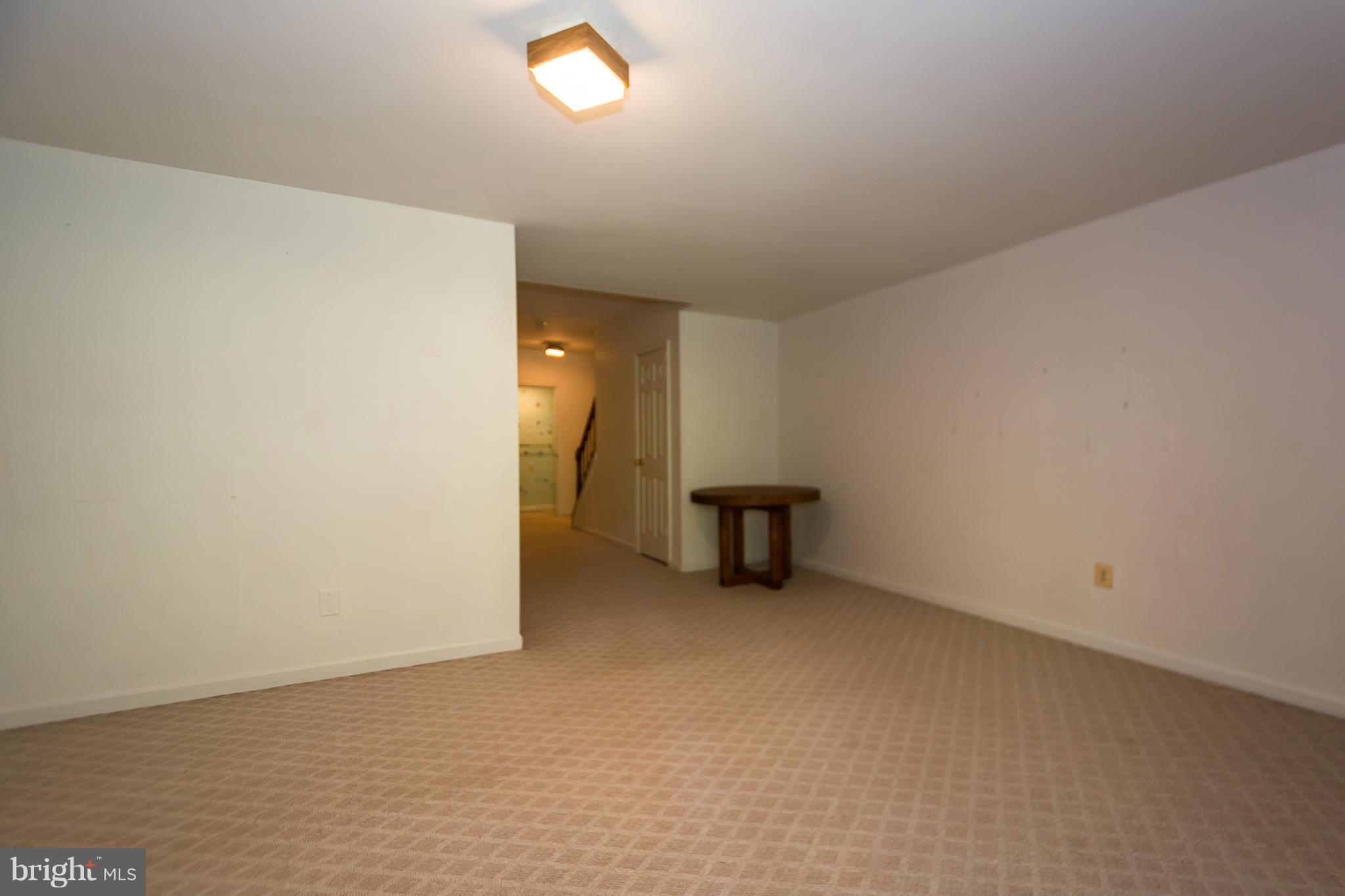 HUNTERS RUN - Residential