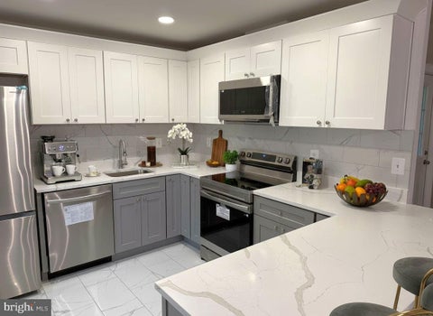 Photo of 5305 Anchor Court, FAIRFAX, VA 22032 (MLS # VAFX2342276)