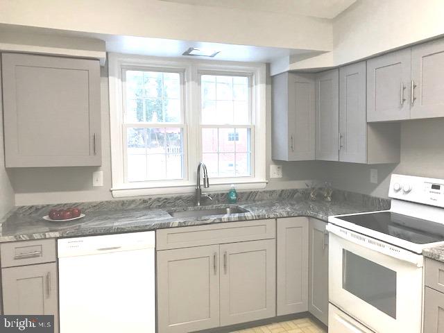 SPRINGLAKE - Residential Lease