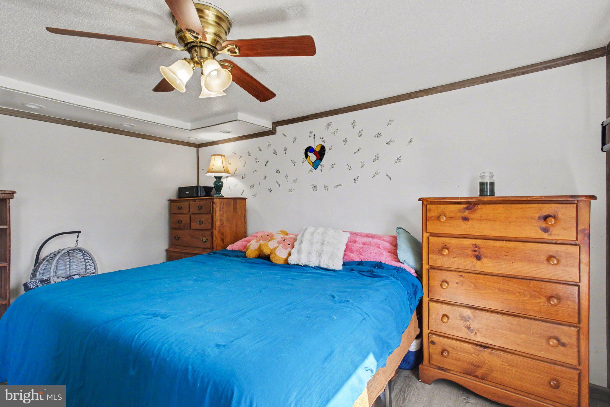 ROLLING HILLS ESTATES - Residential