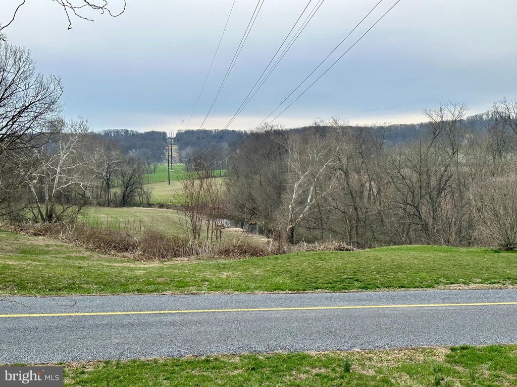 Photo of 32 Circle Drive, COLUMBIA, PA 17512 (MLS # PALA2085026)