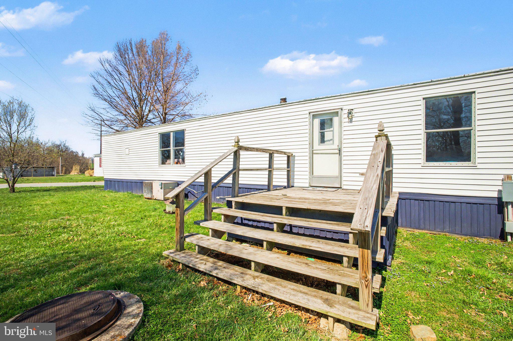 ROLLING HILLS ESTATES - Residential