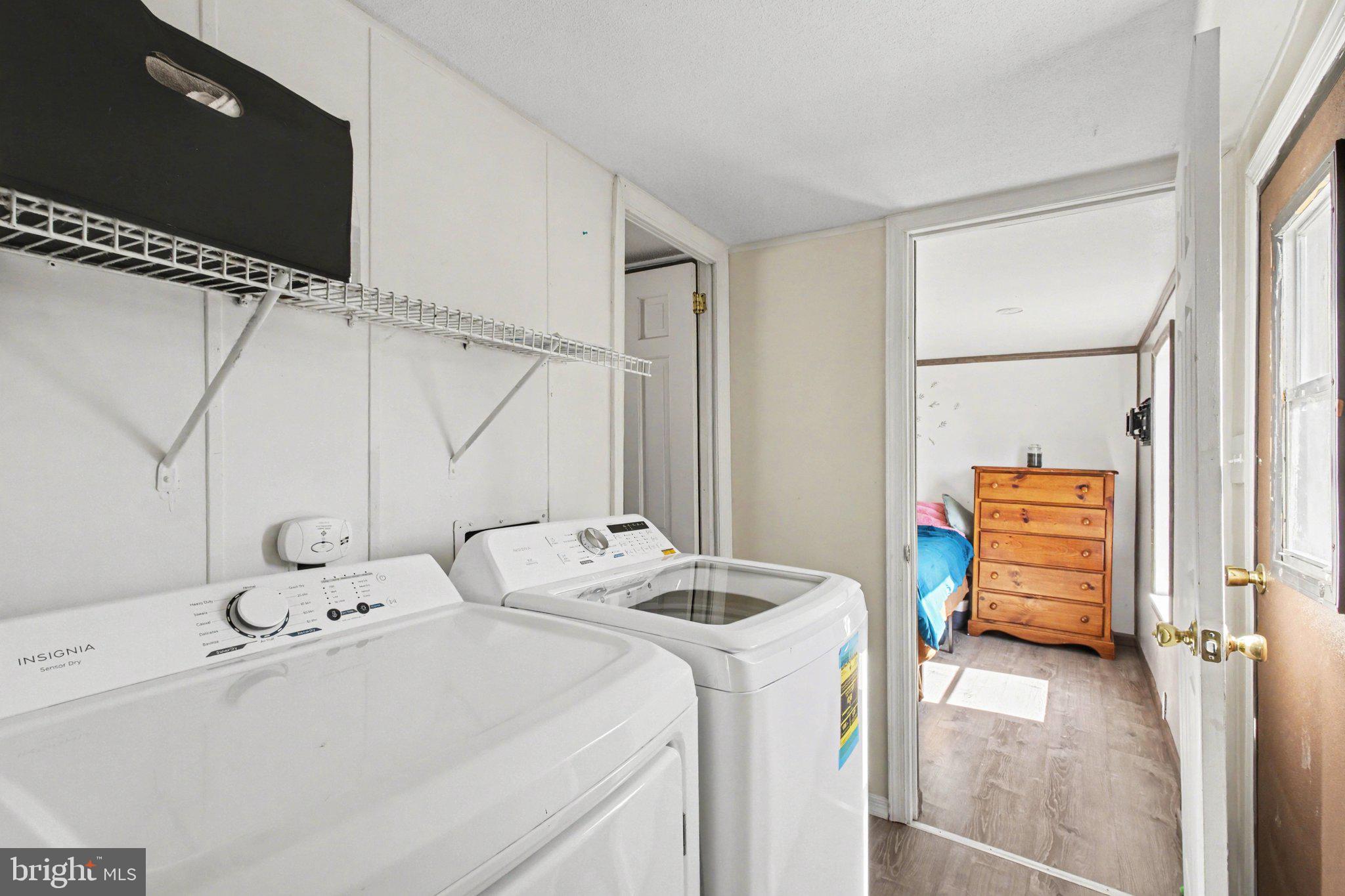 ROLLING HILLS ESTATES - Residential