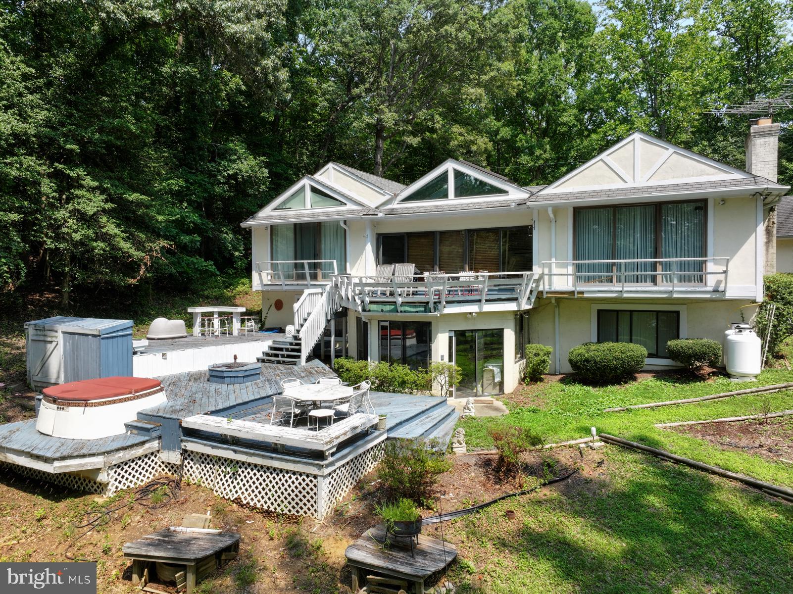 314 KINGSBERRY DRIVE