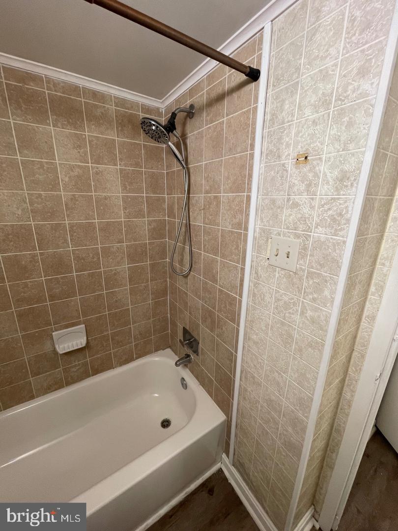 TREETOP CONDO - Residential