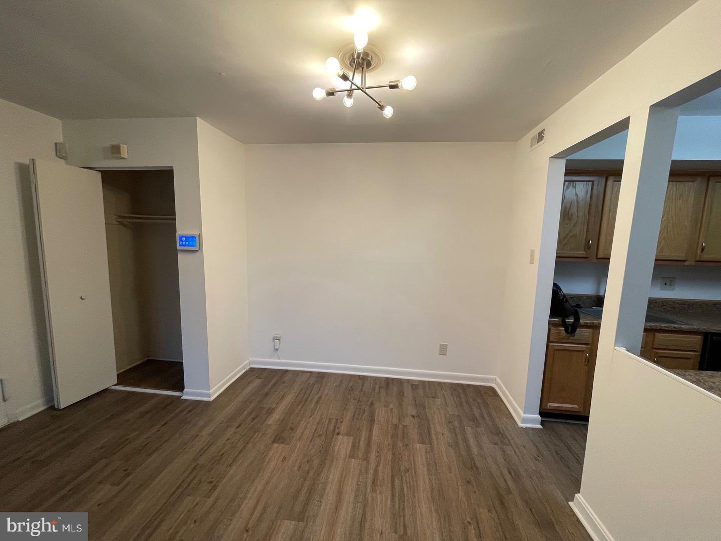 TREETOP CONDO - Residential