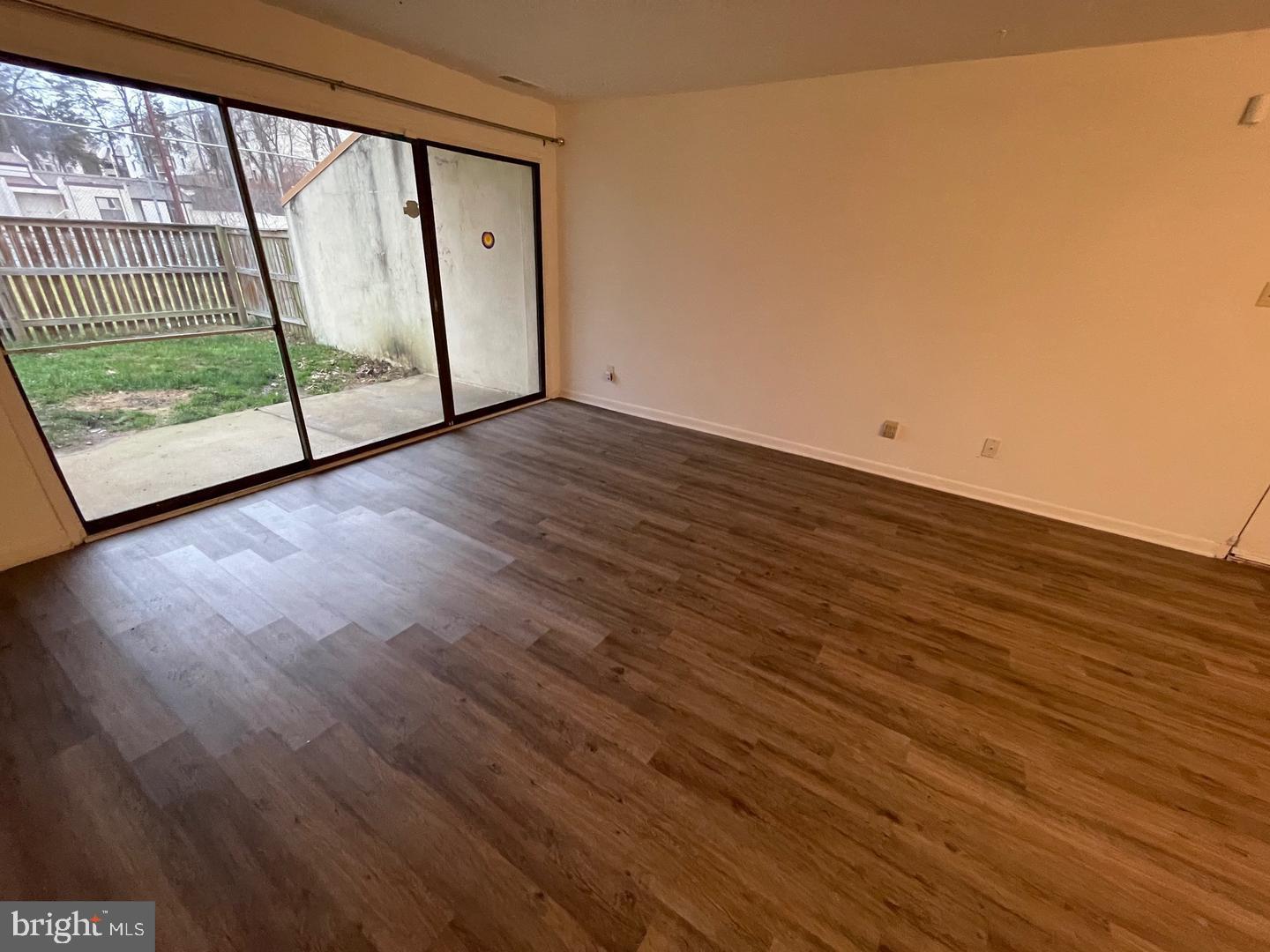 TREETOP CONDO - Residential