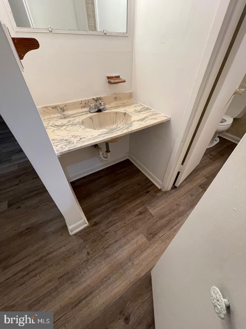 TREETOP CONDO - Residential