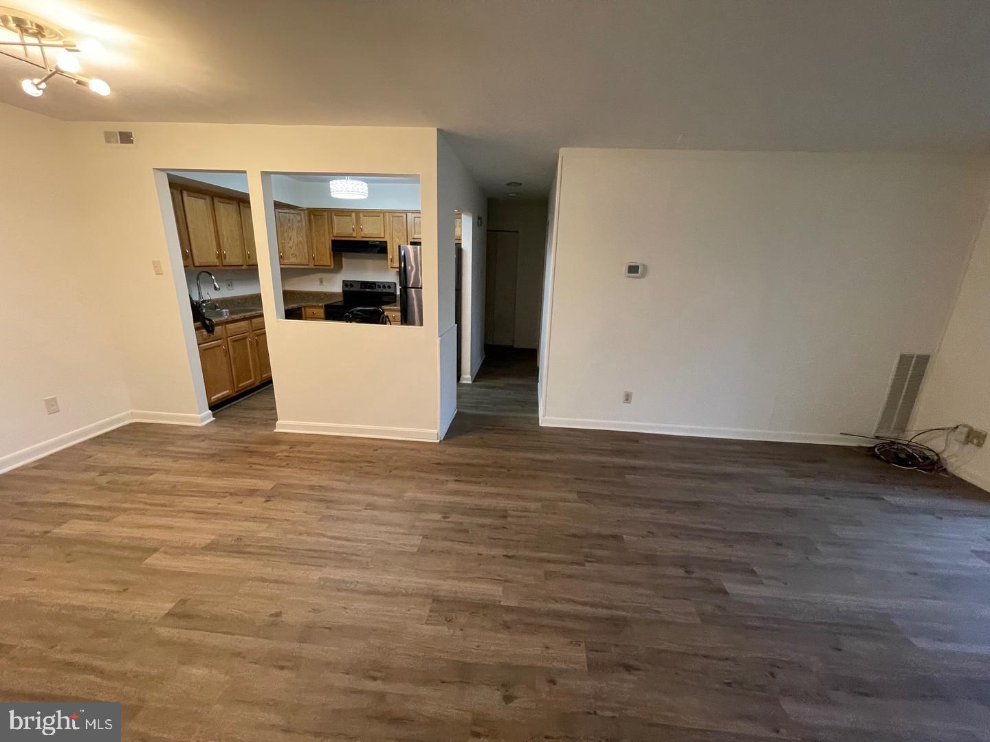 TREETOP CONDO - Residential