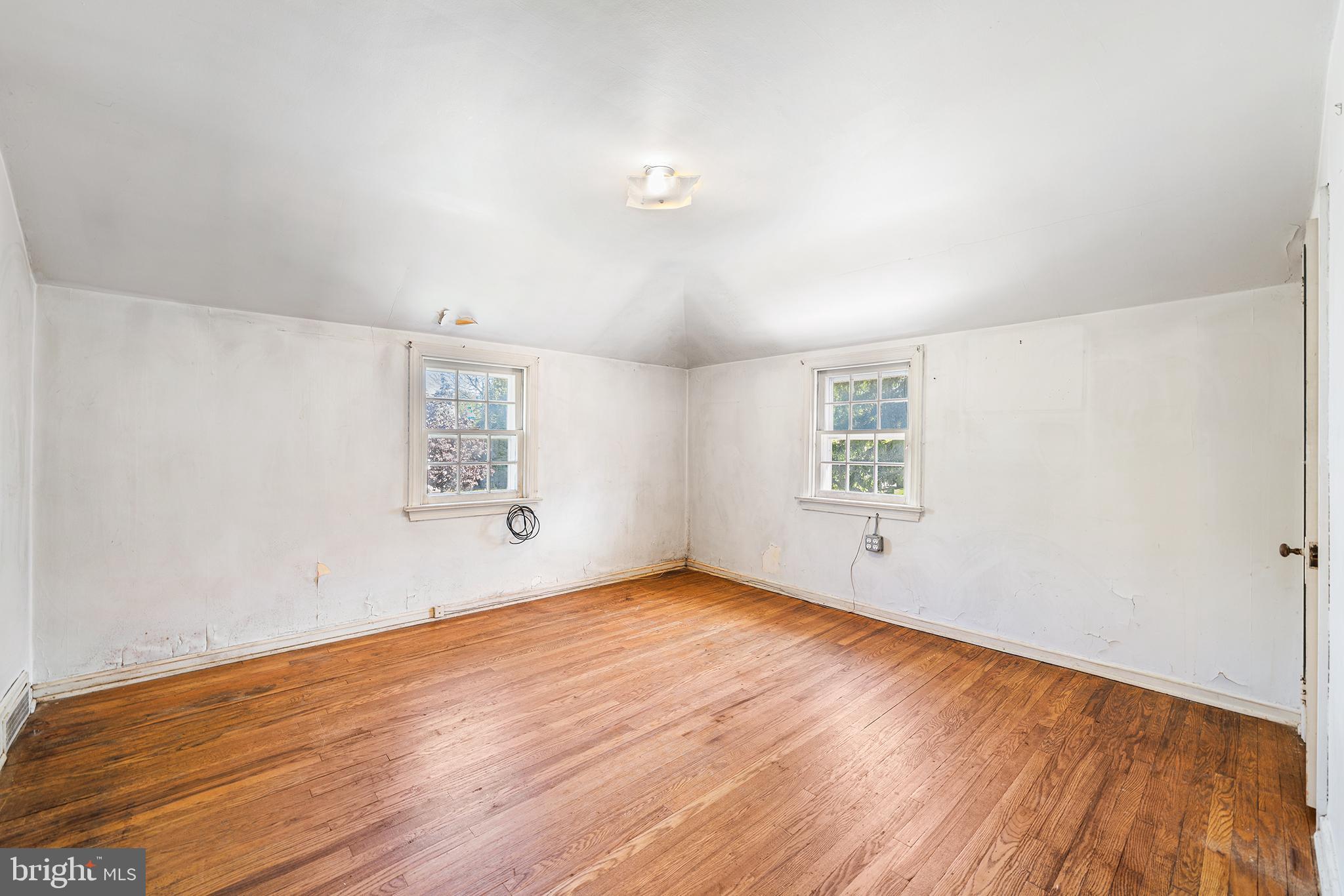 OLD OAKS - Residential