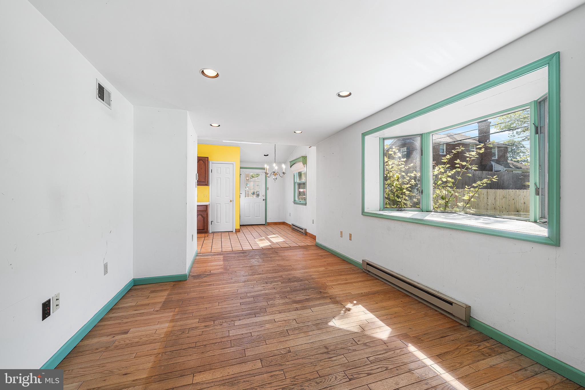 OLD OAKS - Residential