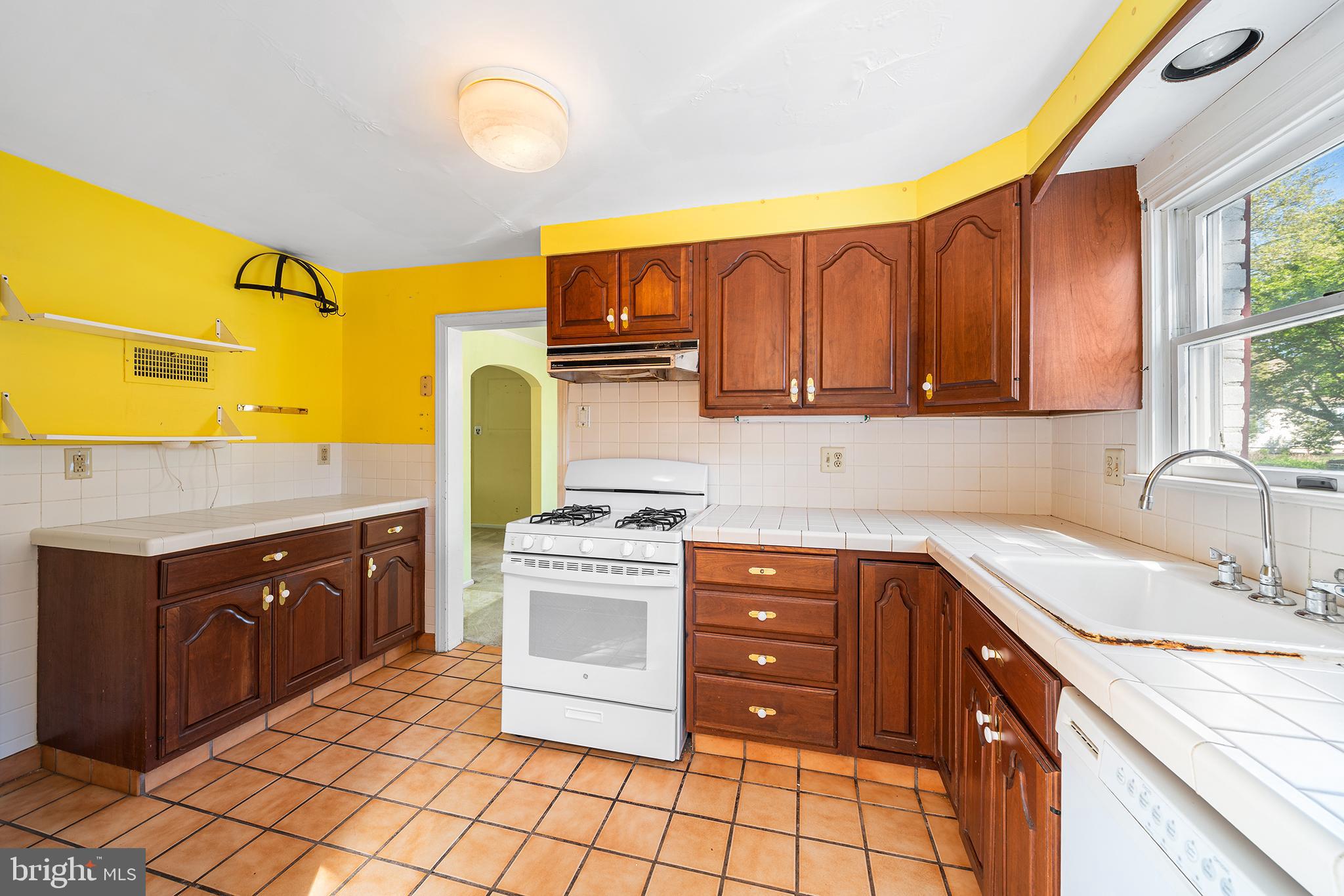 OLD OAKS - Residential