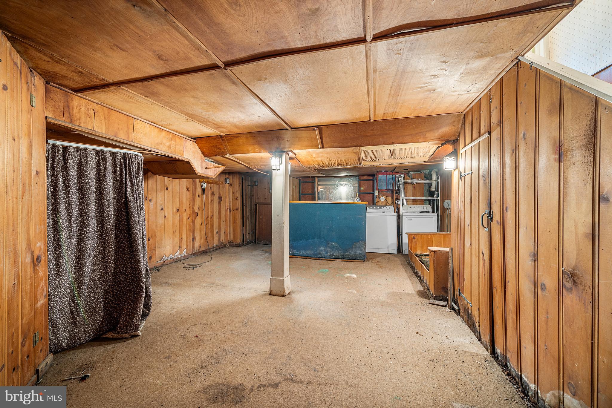 OLD OAKS - Residential